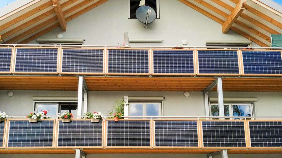 Over 50,000 new balcony #solarpanels have been installed in Germany since 2024 began, bringing the total to a staggering 400,000! That's a fantastic jump from just 230,000 in mid-2023.

#Renewable #RenewableEnergyIsTheFuture #RenewableFuture #RenewableEnergy #Sustainability