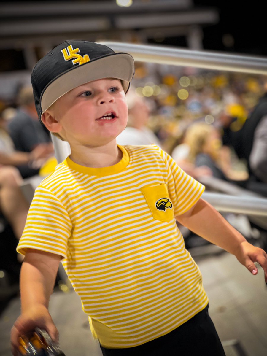 chuckles_13's tweet photo. @SouthernMissBSB Games with the nephew! https://t.co/fP7l1f0CSa
