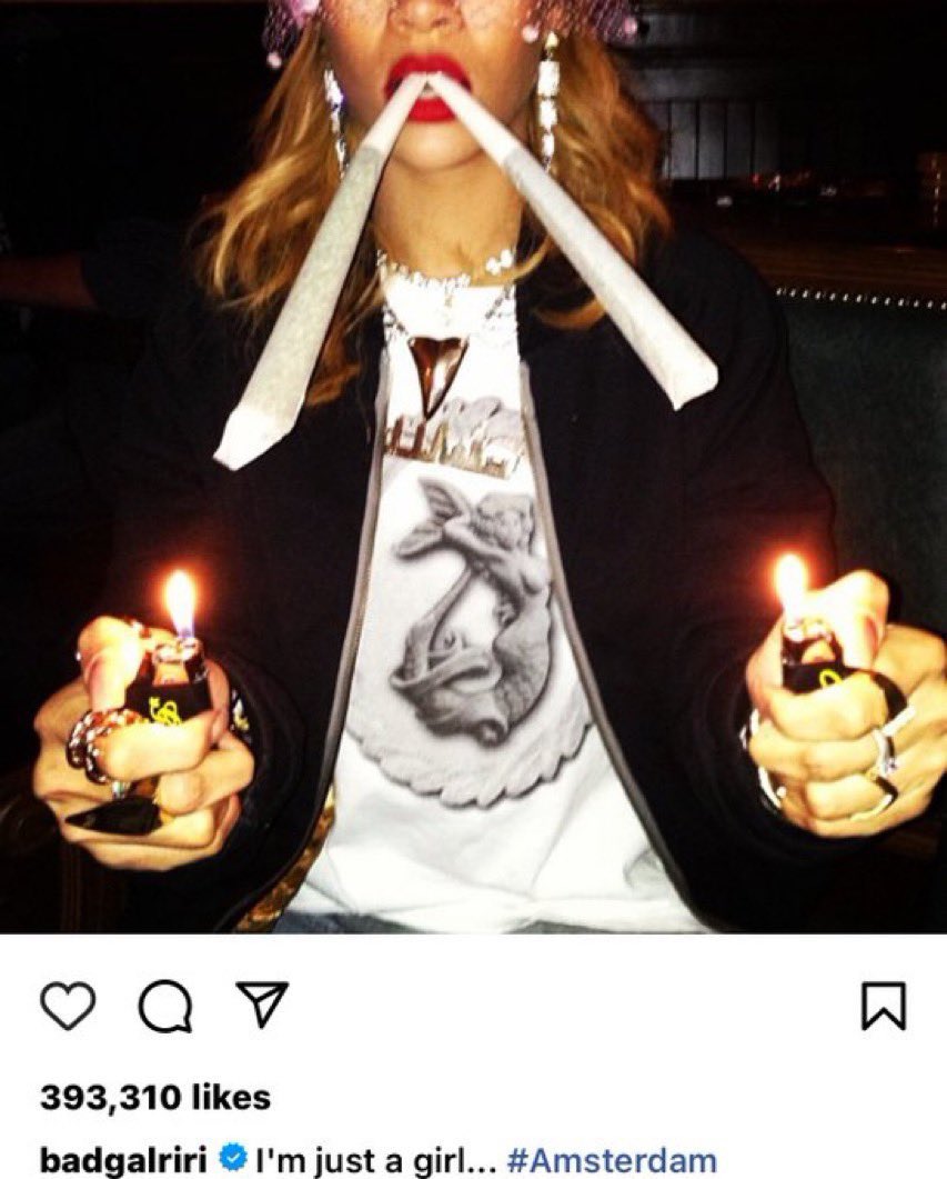 Navyupdate13's tweet photo. Rihanna’s the only one that can get away with it❤️ https://t.co/TZFQSzqxD9