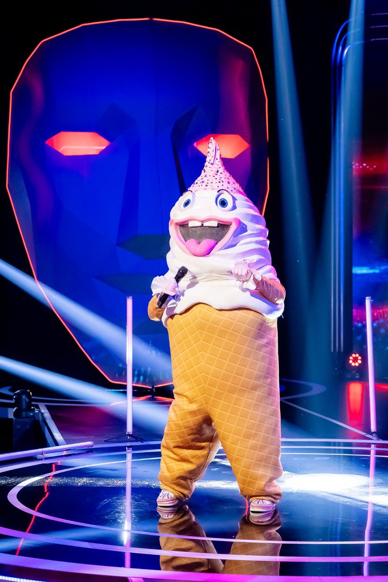 JessicaNkosi's tweet photo. Yes…. I am Ice cream 😂😂😂😂😂 it’s been so much fun seeing you guys debating for weeks 😂😂😂😂😂#MaskedSingerSA https://t.co/V9kq91zR9G