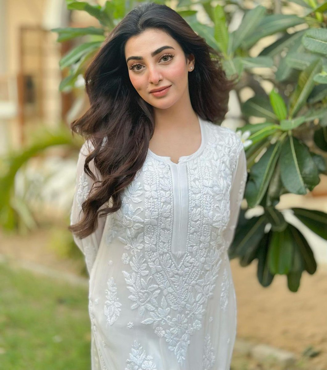 Prettiest #NawalSaeed 🌟