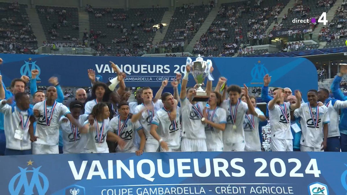 Luzmos_'s tweet photo. POUR LA VIE 💙 https://t.co/oLnbstAIER