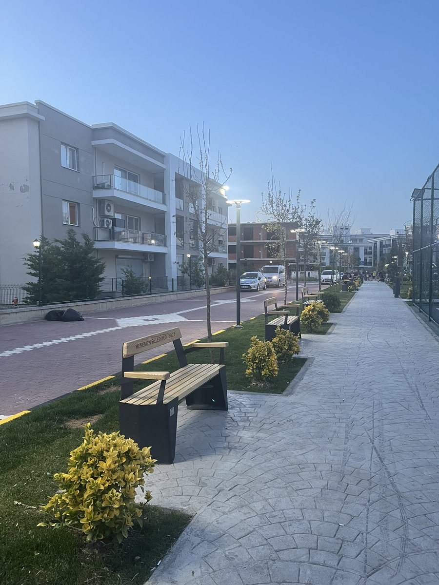 🚶‍♀️‍➡️