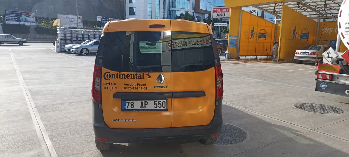 trendbaski's tweet photo. Profesyonel uygulama ekibimiz ile Türkiye’min her yerine hizmet verme kabiliyeti .
#AraçGiydirme 
#Wrap https://t.co/WbAbTxrcWm