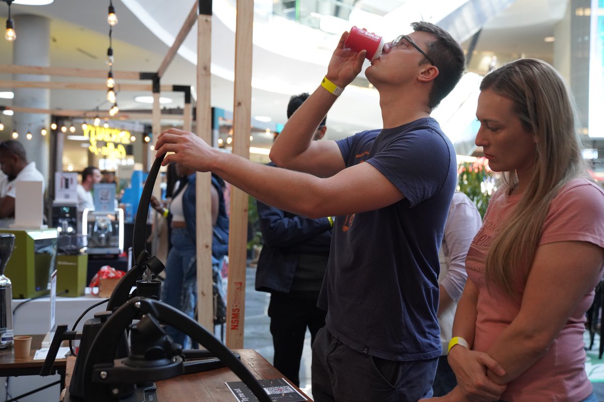 Day 2 at the #SpecialtyCoffeeExpo brought an incredible ambiance.
The event was vibrant with baristas showcasing their skills and latest coffee trends. The aroma of freshly brewed coffee wafted through the air, creating a sensory experience like no other.