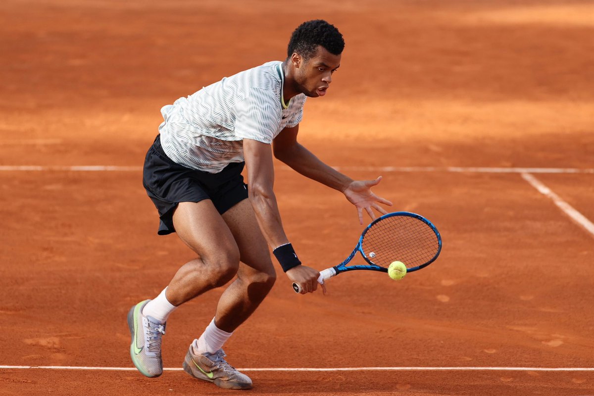BlackSpinGlobal's tweet photo. #OPENPARC CHAMPION | @MpetshiG beat sixth seed Tomas Martin Etcheverry 6-4, 1-6, 7-6(7) in the final to bag his first ATP Tour title.
Mpetshi Perricard, 20, will enter the top 100 for the first time on Monday at a career-high No 66 after his dream week in Lyon.
📸 | openparc https://t.co/nPAHKZfQSm