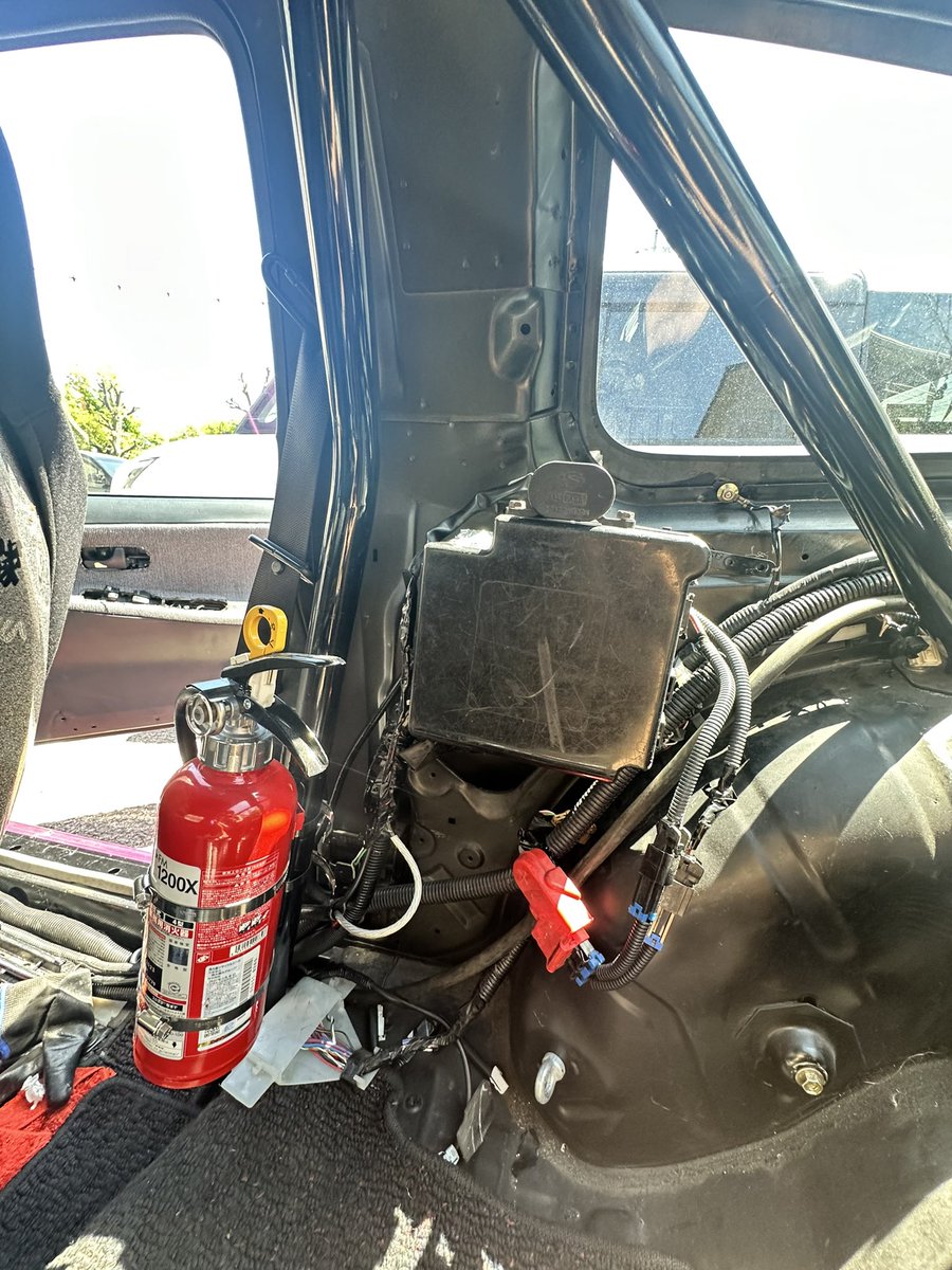 ユーガ tweet media