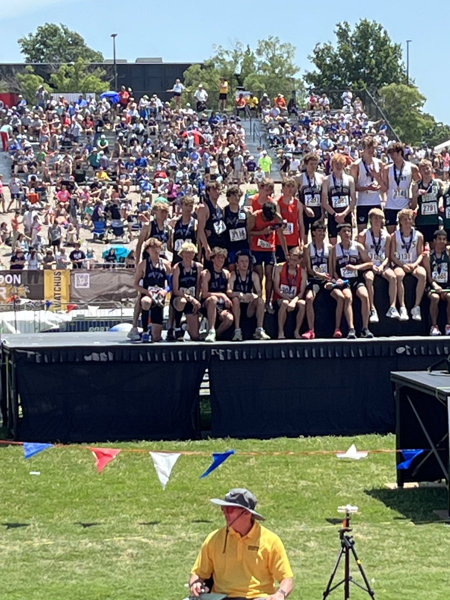 Boys 4x800 is headed to the podium with a 6th place finish! Congrats Mason, Carter, Austin and Conner!