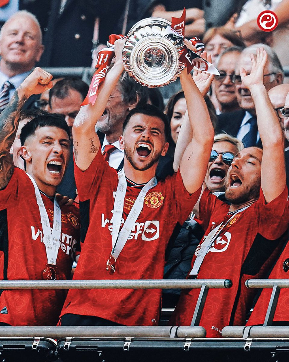 Squawka's tweet photo. Mason Mount has played in seven finals at Wembley:  

🥈2019 EFL Play-offs 
🥈2020 FA Cup 
🥈2021 FA Cup 
🥈2021 Euros 
🥈2022 EFL Cup 
🥈2022 FA Cup
🏆2024 FA Cup 

In his first season since leaving Chelsea, he finally ends the curse. 🙌 https://t.co/wXcONy1ZIa