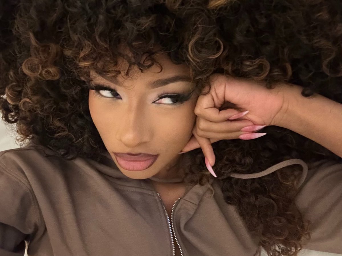 TINA SNOW tweet media