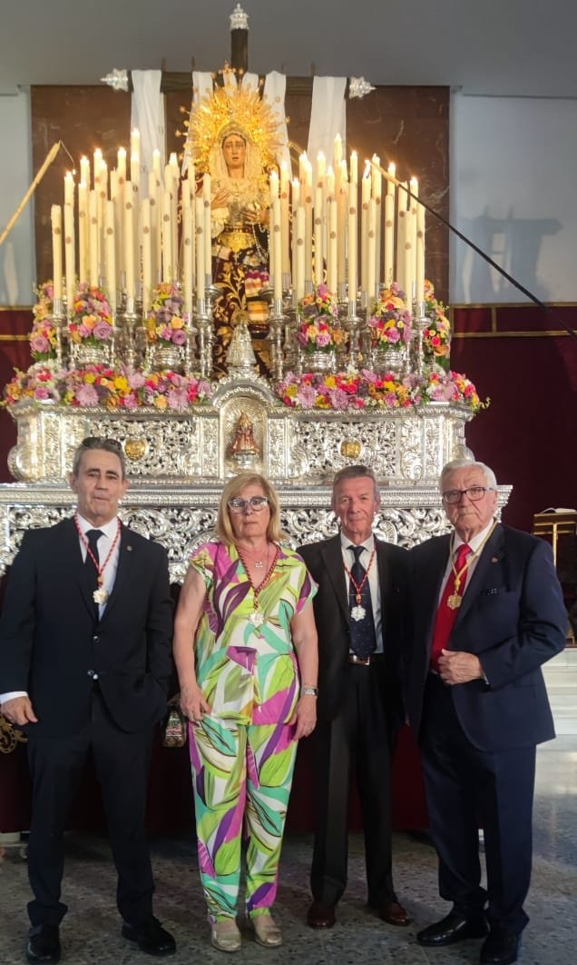 En la tarde de hoy, una representación de la Junta de Gobierno, con Nuestro Hermano Mayor al frente, estaremos acompañando a la querida @HDesamparados, en su Procesión Gloriosa, por las calles de su feligresía. #GloriasSevilla24 #CandelariaMD24 #Desamparados24