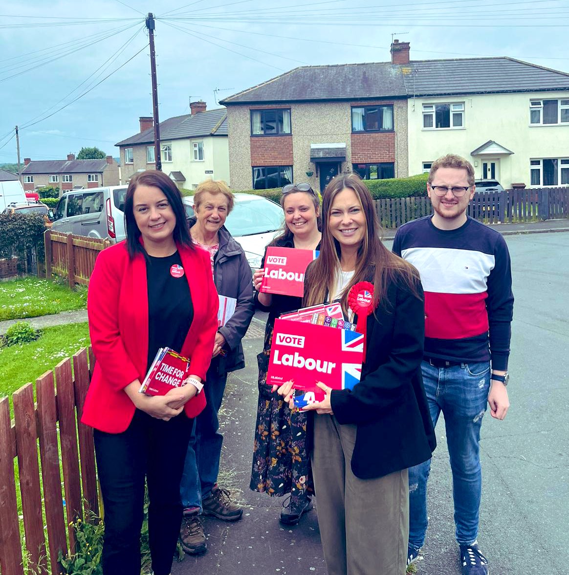 Brilliant to join @JadeBotterill campaigning in Ossett and Denby Dale this afternoon 🌹