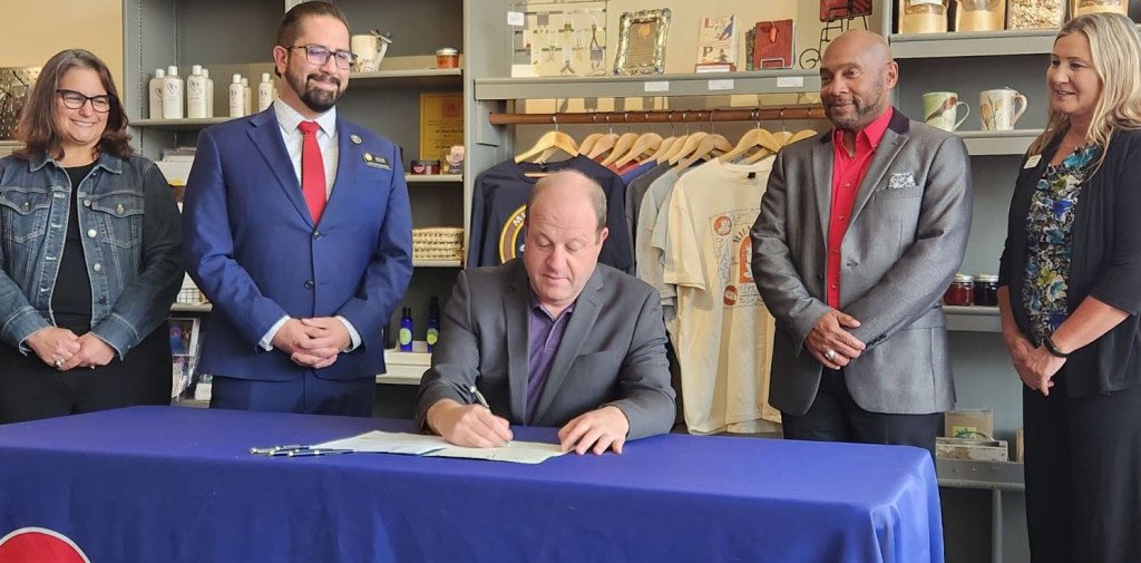 MartinezforSoCo's tweet photo. Yesterday @GovofCO signed 2 of my bills into law in Alamosa! HB24-1314 and HB24-1249. 

Also Sen. Simpson had SB-037 Study Green Infrastructure for Water Management signed as well. Thank you for hosting us on your farm!

#makinglaws #teamsoco #slv https://t.co/MOLNOZ0dCU