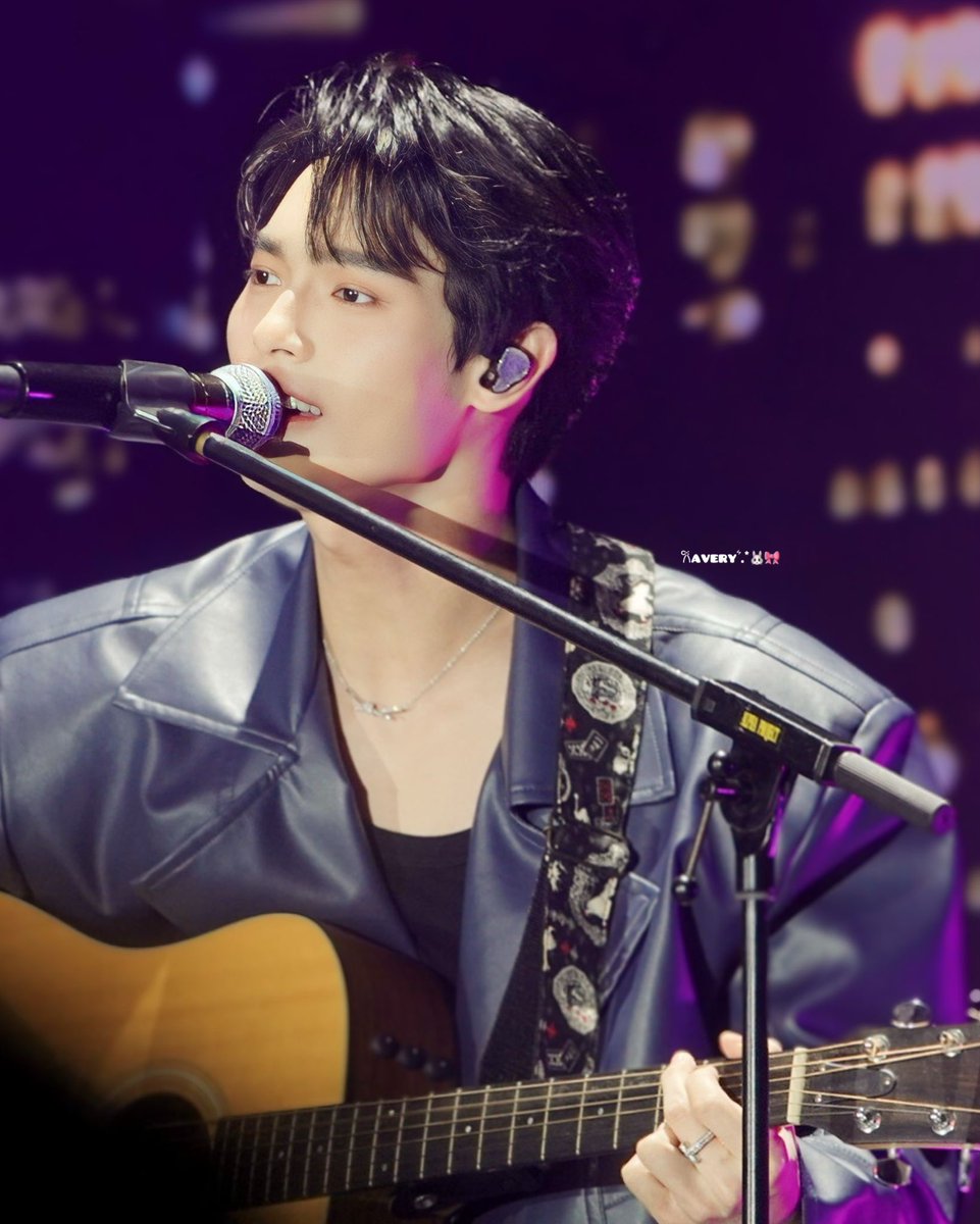 averymakhc's tweet photo. You give love a special meaning🪄💌

☪︎
#winmetawin @winmetawin 
#WinHolidateFanconInHongKong
#WinHolidateFancon https://t.co/gbRJuraink