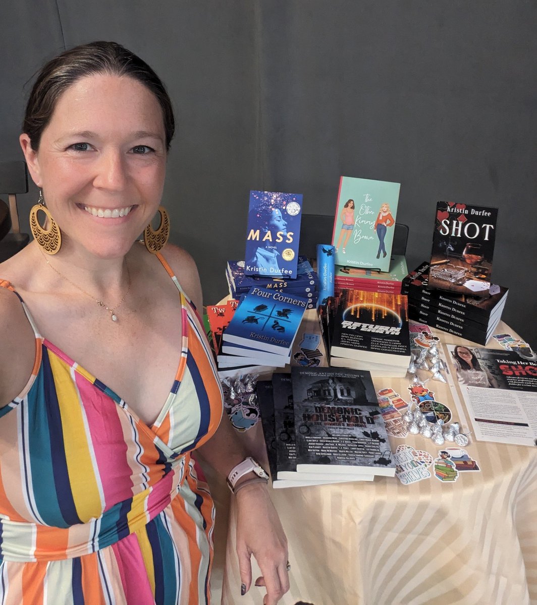 Come join me at Forward/Slash brewery in Winter Park until 6 today to grab a drink &amp; chat books!