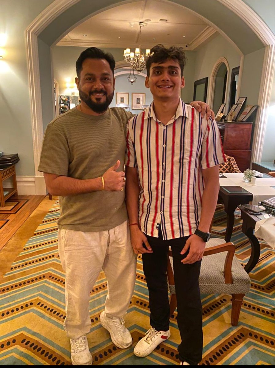 ishanvasa15's tweet photo. Ran into one of the finest trader and person @Vishvesh03 .
Even in a short chat he shared some valuable market insights. https://t.co/dvkUTLQLk8