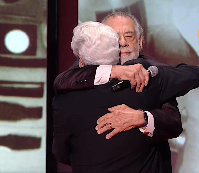 Hablame de este abrazo. Francis Ford Coppola le entrega la Palma de Oro a la carrera a George Lucas. Epico. #cannes2024