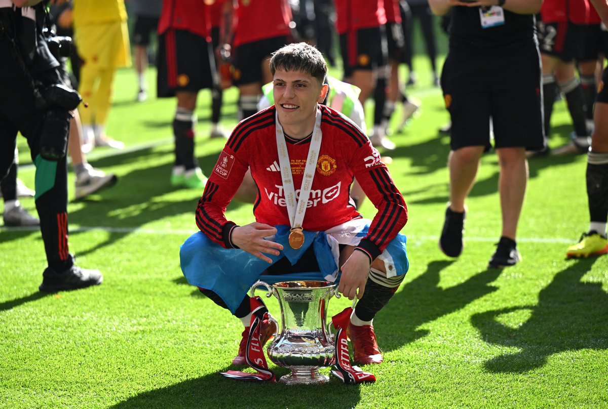 PL Youth (@plyouth) on Twitter photo Kobbie Mainoo and Alejandro Garnacho won the FA Youth Cup with <a href="/ManUtd/">Manchester United</a> in 2022 👏
Fast forward two years, both players scored at Wembley as Man Utd lifted the FA Cup 🏆 Kobbie Mainoo and Alejandro Garnacho won the FA Youth Cup with <a href="/ManUtd/">Manchester United</a> in 2022 👏
Fast forward two years, both players scored at Wembley as Man Utd lifted the FA Cup 🏆