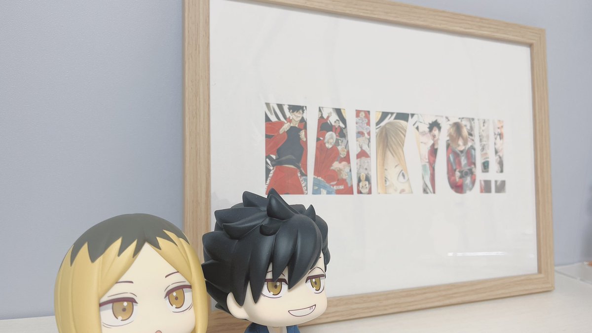 これは良いかも
HAIKYU!!の文字を切り抜いて
好きなイラストを入れてます。

手軽なのがポストカードだったけど
フレークシールとか、
グッズのパッケージでも出来そう😍

YouTubeを参考にしたから
私のアイデアではないけど😅

紙の色を変えたり、まだ改良余地あり！