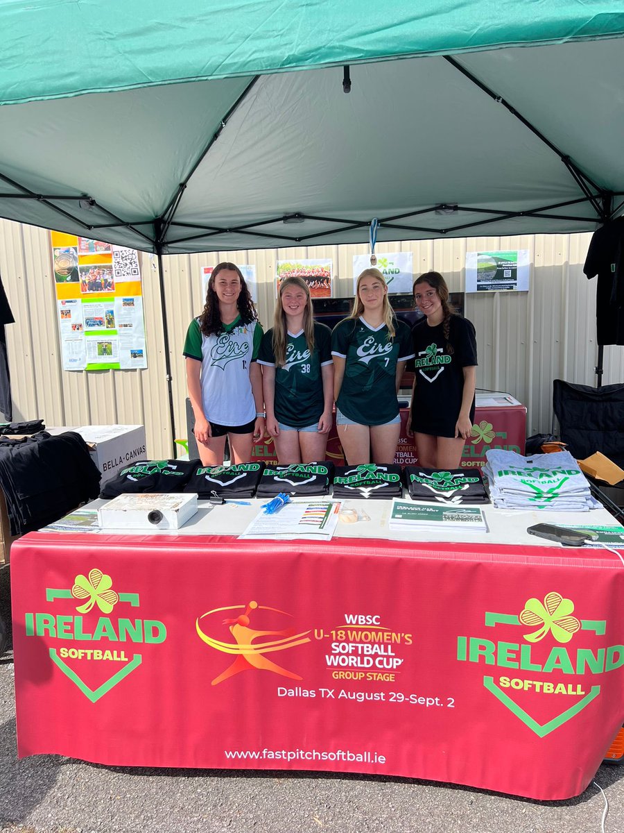 IrishFPSoftball's tweet image. If you are at the @EDirishfestival today, come along and say hello to Team Ireland #webleedgreen