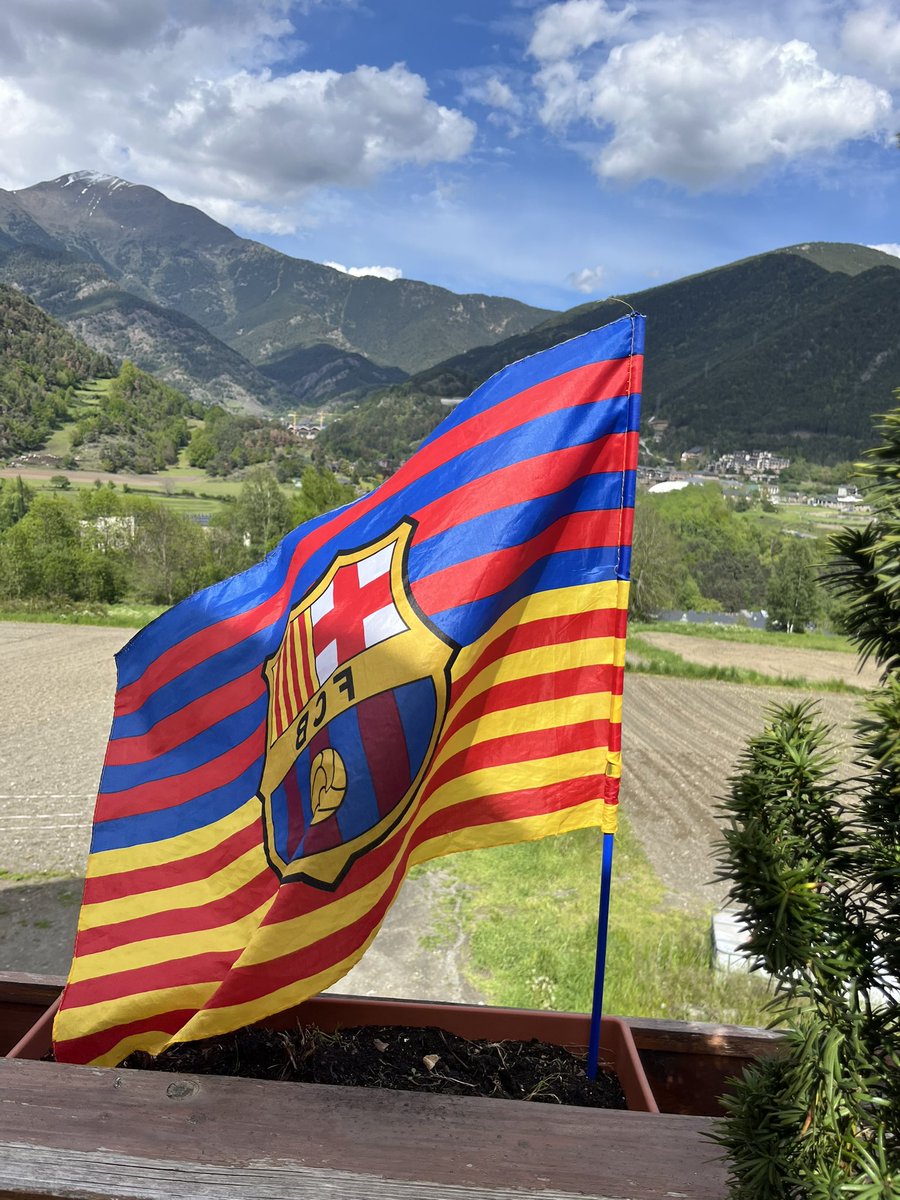 M’han fet emocionar les nostres jugadores!
Visca el @FCBfemeni i Visca Catalunya lliure!!!