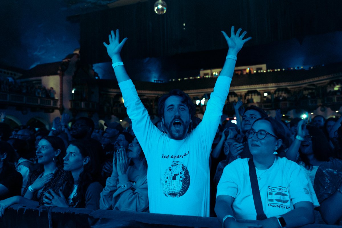 LCD SOUNDSYSTEM | NIGHT ONE | SOLD OUT A night filled to the brim with smiles, disco balls, and dancing ourselves clean. Can we do this again tonight?! (and tomorrow night?...and the night after that??) ⏩ Full photo album is on our FB: livemu.sc/4bS62uT 📸 Kamil Surma