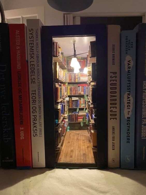 BookTasters's tweet photo. Why can't I have this in my house?😭 https://t.co/zXhuYXBdlD