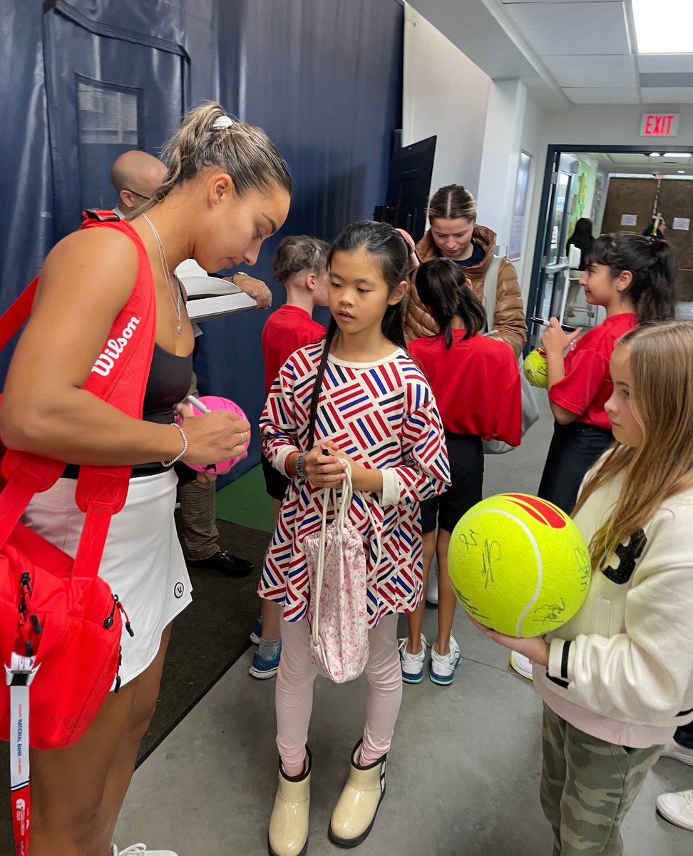 Get your hands on autographs from the champions, like @edensilva, at this year's Challenger. 🖊️🎾⁠ Grab your Early Bird Tickets on Sale now: shorturl.at/wSr8a
⁠
#yycnbchallenger #cnbc2024 #professionaltennis #womenstennis #tenniscanada #tennisalberta #calgarysports