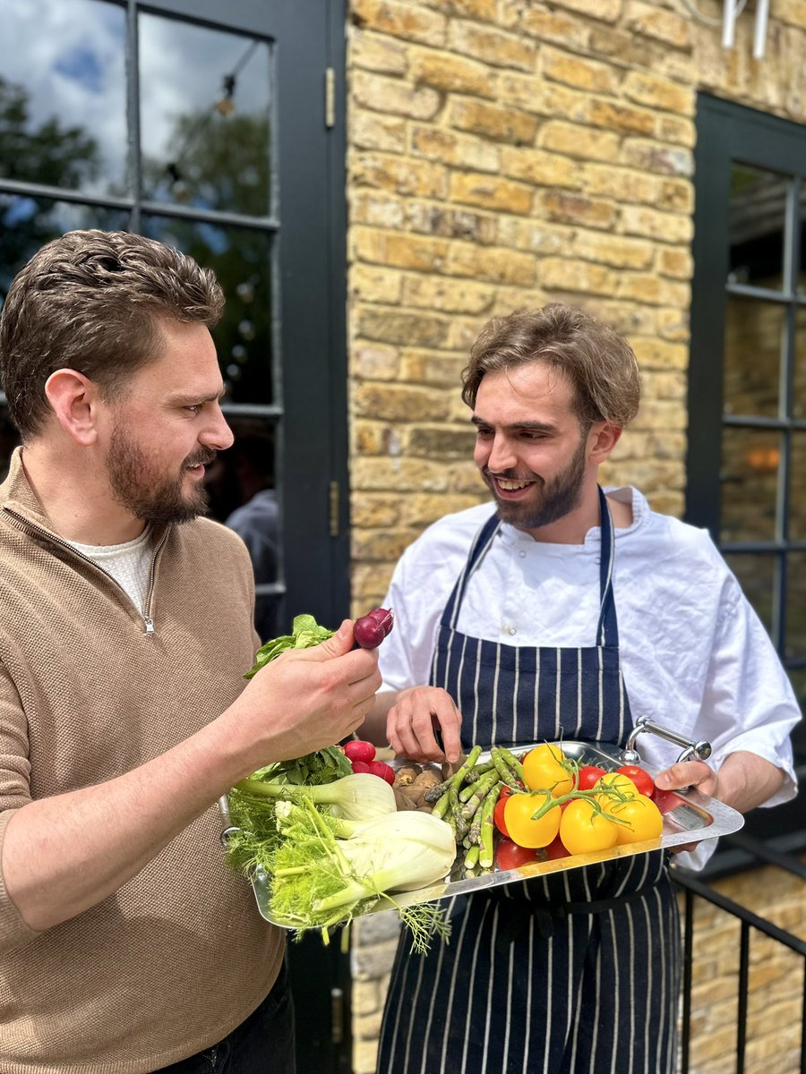 Menu building for summer 🌞🍉 

#gastropub #foodie #londonfood #richmond #richmondhill #richmondpark #myrichmond #richmondeats #richmonderfoodie #myrichmondhill #food #sustainability #localfood #localingredients #youngs #youngspubs