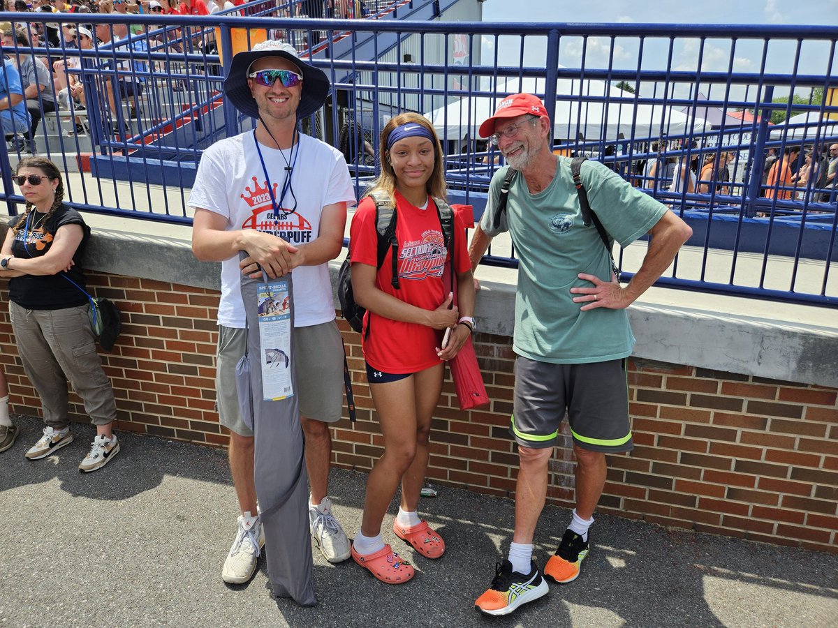 Zariyah Whigham wraps up her Lebanon T&F career with an 18th place in the Long Jump at the PIAA State Championship! She ends her tenure as a Cedar as the school record holder in the Triple Jump! Go Cedars!!! 🌲 🌲 🌲