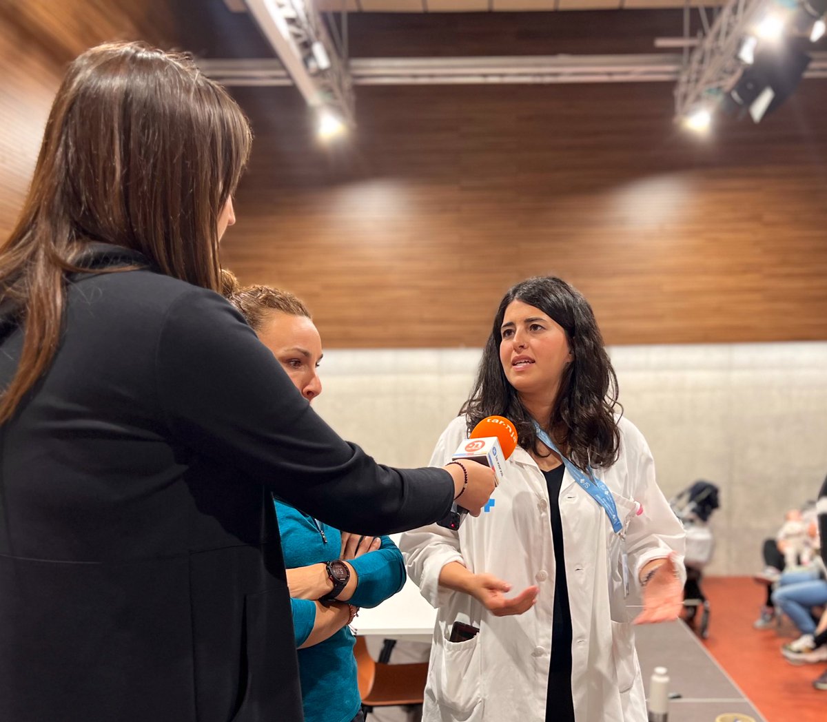 🔵La llevadora de l’ASSIR Anoia, Helena Almenar, explica quins beneficis aporten les caminades per a embarassades que impulsen des de fa quatre anys, amb el suport de l’<a href="/ajigualada/">Ajuntament Igualada</a>.

🎥Recupera la connexió en directe del <a href="/TaronjaA/">taronja</a> pel <a href="/fetamidatv/">Fet a Mida</a>!

👉laxarxa.cat/programa/fet-a…