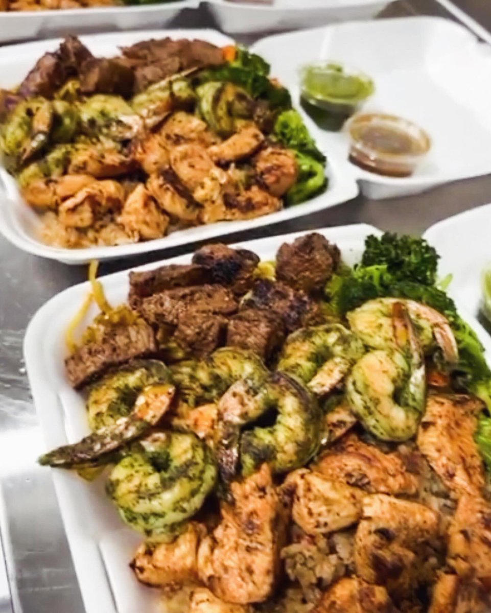 We have a killer food truck line up today at the brewery! Grab a pint or two of some killer beer and indulge on some awesome food

Starting at noon we have @peruchi_lv 🥩🍤 serving up killer hibachi with a Peruvian twist! #hibachi