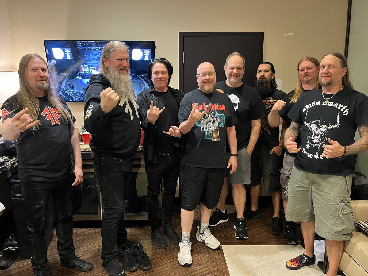 Viking metal last night in Vegas with @AmonAmarthBand ! Thanks to @brianslagel for the invite. Really cool show from the band and it was great seeing past @ThatMetalShow guest @AmonJohan and chatting for a bit. Also hanging with us @realLizzyborden . Packed show at @Palms . Fun