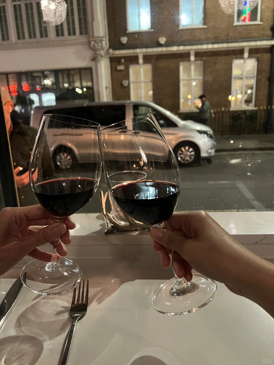 As the sun sets, let go of all worries and embrace the tranquility of the evening. ⛅️