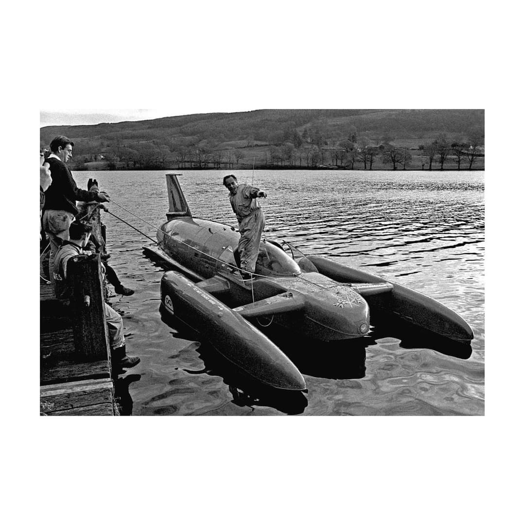 20 Nov 1966 Donald Campbell and K7 return to the slipway after yet another unsuccessful trial run. K7 was still unable to plane, and although the spray baffles had been moved forward a good 6 inches