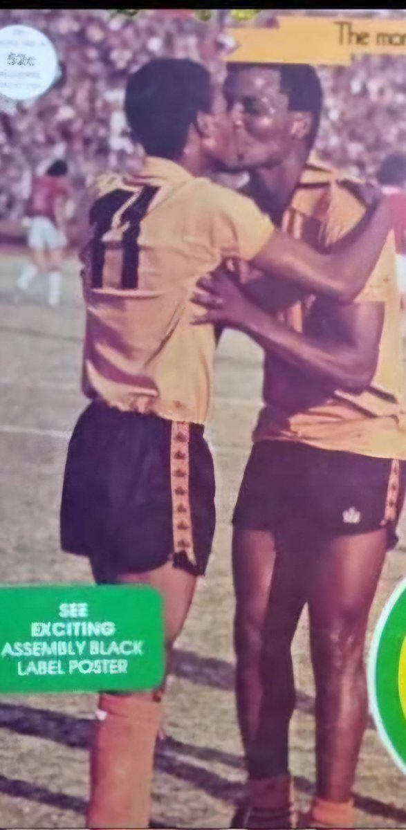 robertmarawa's tweet image. The era when the glorious kiss of success and trophies was the order of the day for the "Glamour Boys!!" 

No Top8 this season or trophies anymore. What has gone so fundamentally wrong, and what is the solution and way forward for Kaizer Chiefs??

Open Debate....👂🏾