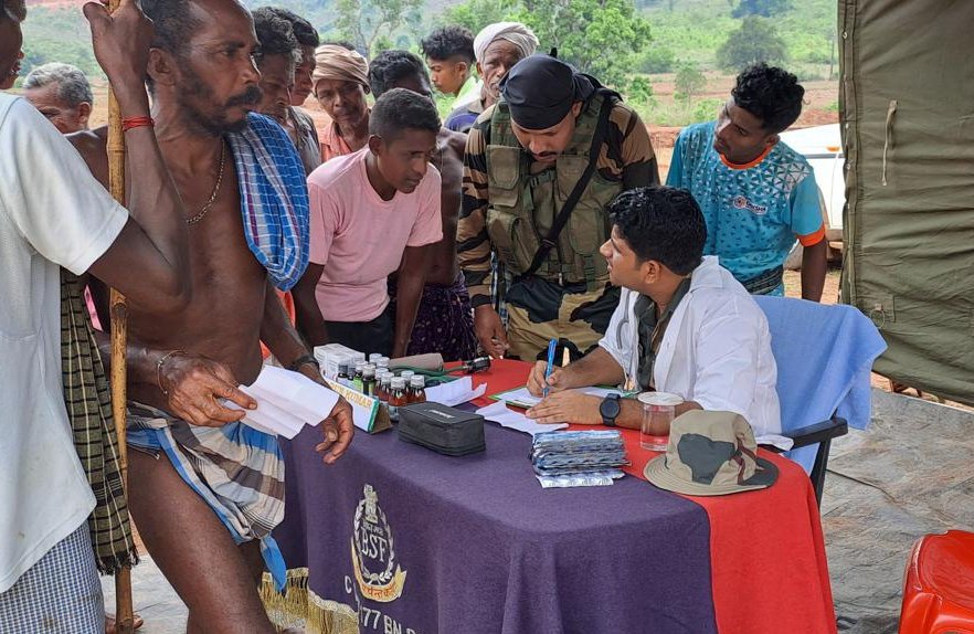 Reaching out & touching the cords of their heart through human approach by organizing medical camp, friendly cricket match and Bhandara in #SwabhimanAnchal by Commandant and troops of 177 Bn #BSFOdisha #BSF #FreeMedicalCamp