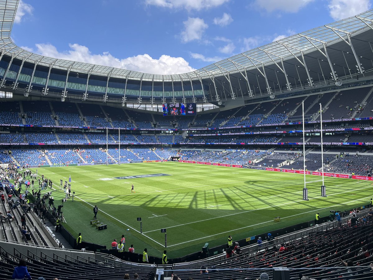 AtkinsMarie27's tweet photo. Brilliant day at the European rugby final great game as a neutral! Back at hotel and enjoying M&amp;S finest snacks before tomorrow catching up with family and some sightseeing! https://t.co/s8DcrlBchY