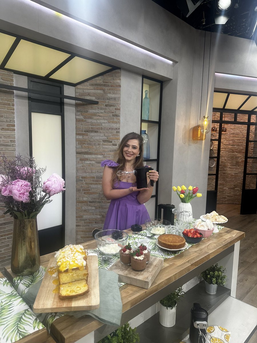Did you miss the #new #launch of <a href="/KitchenAid_UK/">KitchenAid UK</a>’s award-winning KitchenAid Go #cordless system on <a href="/qvcuk/">QVC UK</a> this weekend? Don’t miss out on this time-limited offer! tinyurl.com/7yjyytmb #cordlesskitchen #newproduct #presenter #glutenfree #outdoor #baking #kitchengadget #ad