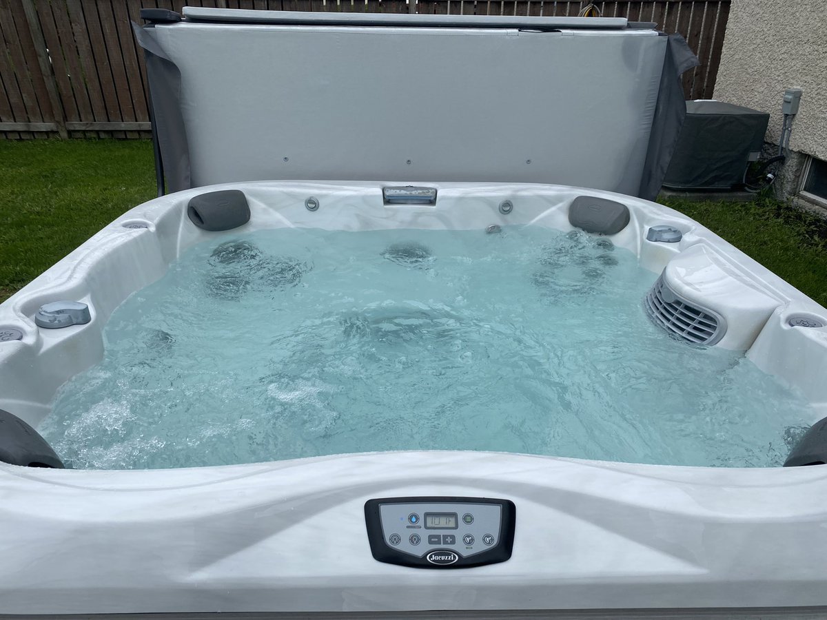 Jets_BombersFan's tweet photo. Time to relax #BestPurchaseEver https://t.co/ZdDq3rNXUc
