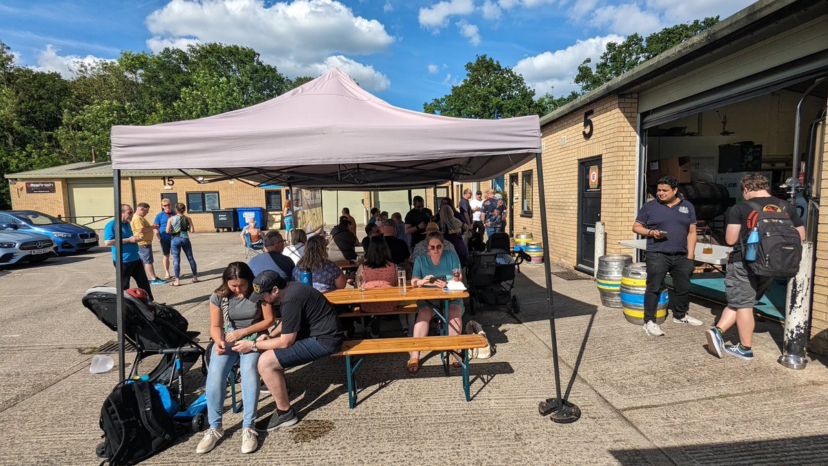 rcads's tweet image. Mega birthday celebrations at our tapyard - cheers to all for coming down! @ElusiveBrew