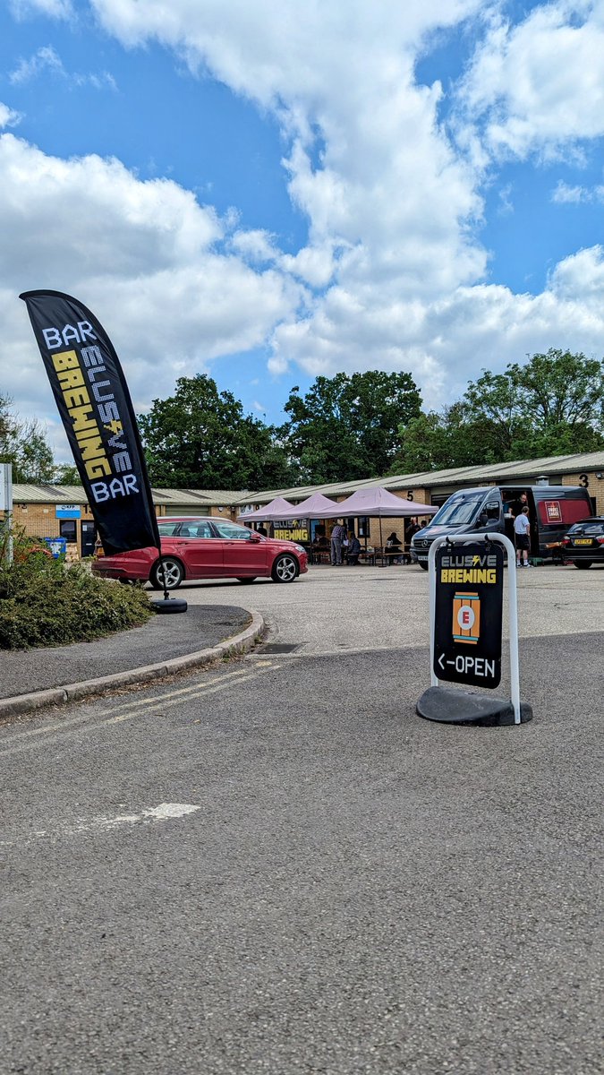 rcads's tweet image. Mega birthday celebrations at our tapyard - cheers to all for coming down! @ElusiveBrew