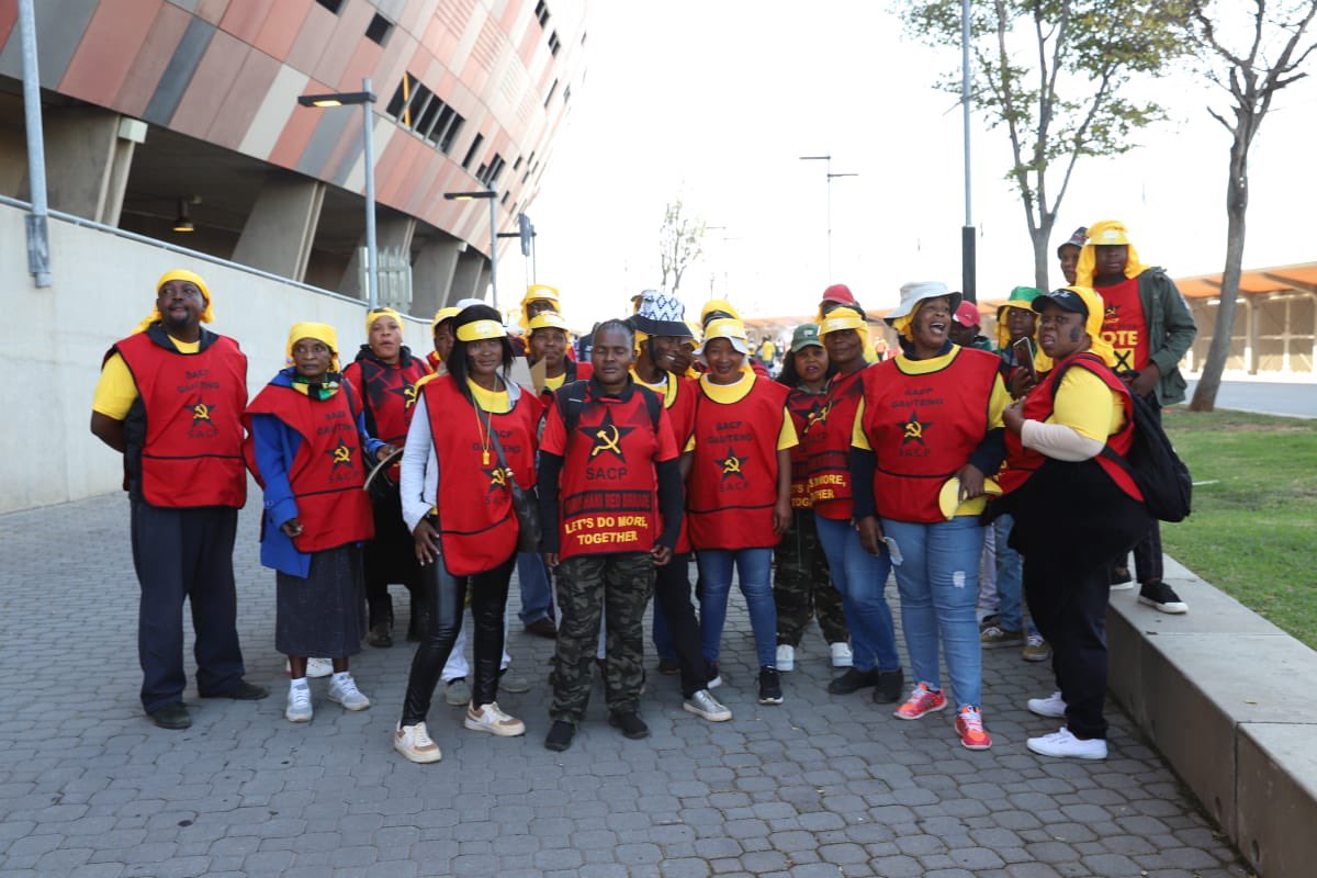 JacobMamaboloSA's tweet photo. The @GPSACP #RedBrigades commitment to the struggle to defend the National Democratic Revolution by voting @MYANC on the 29th of May 2024, at #Siyanqobarally at FNB Stadium.
#VoteANC2024
First ballot Paper: #VoteANC
Second Ballot Paper: #VoteANC
Third Ballot paper: #VoteANC https://t.co/YFazG4Wv00