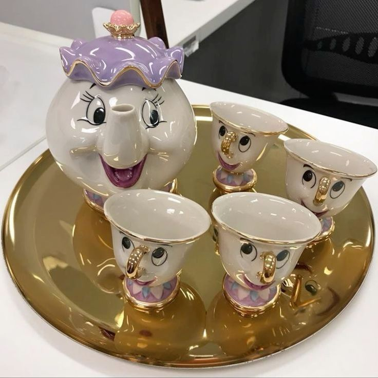 lavieestbelIe's tweet photo. Disney tea set https://t.co/8wfY0yjD8O