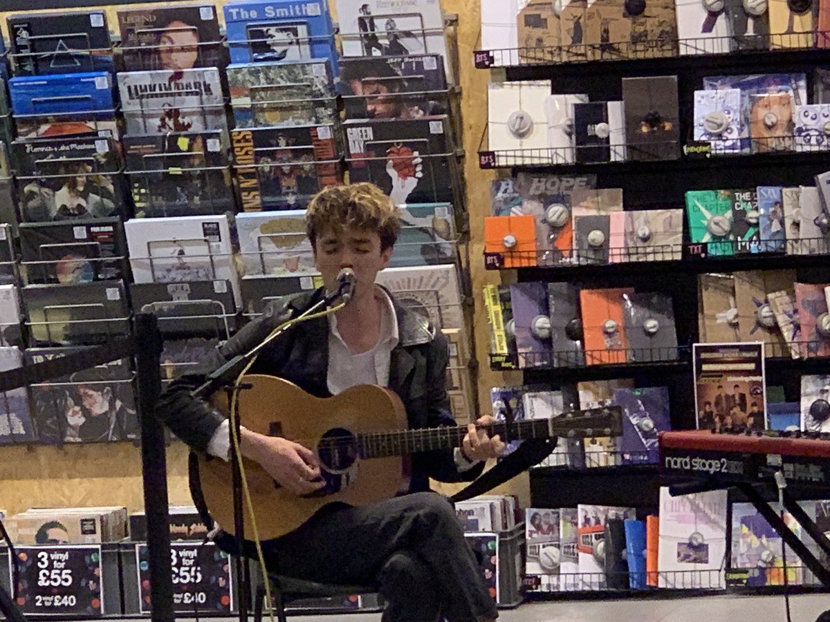 PeggGeorge's tweet photo. Nice to see @FinnDoherty performing in @hmvNorwich today! #finndoherty #hmv #norwich #guitar #singing #ifyoureboredofthiscity #dropmyguard #figureitout #callitoff #feelsogood https://t.co/gteRlLrJEC