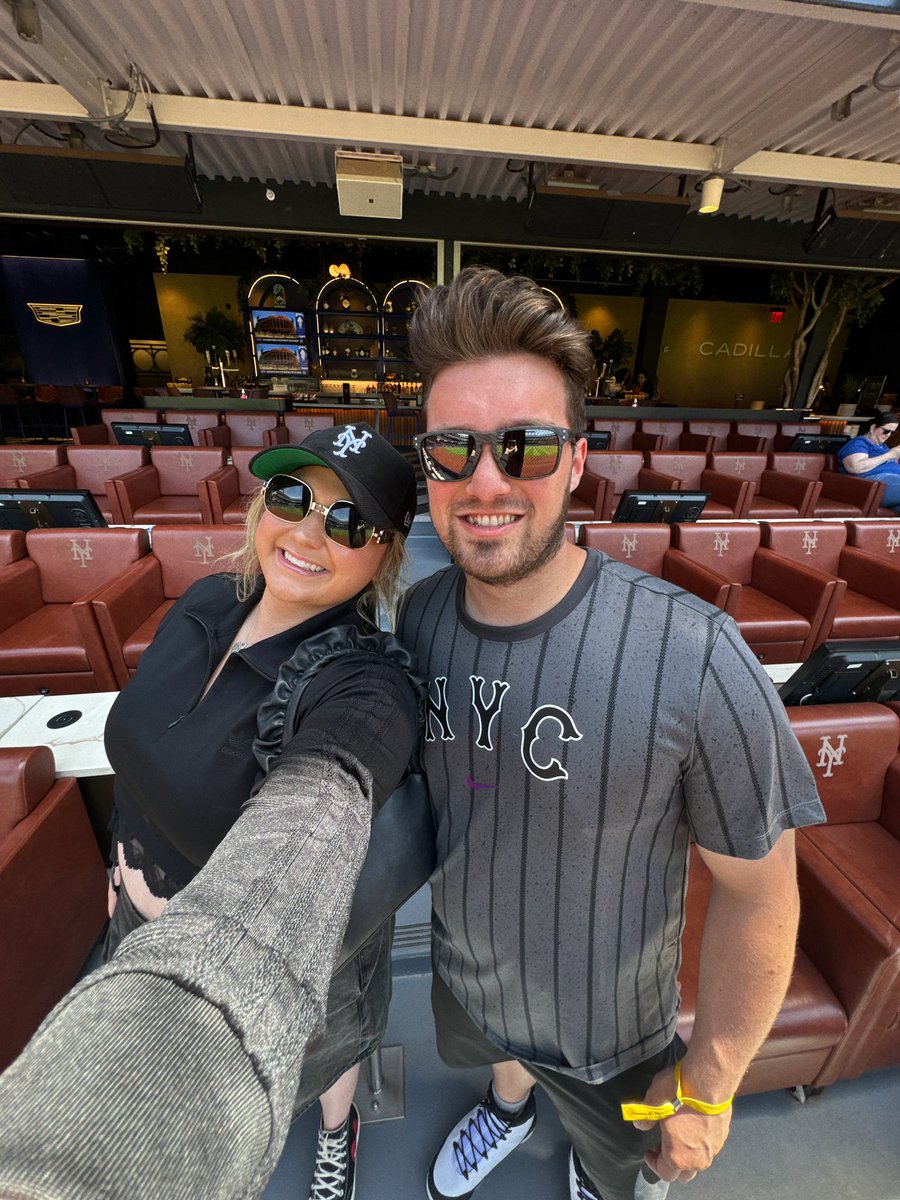 AliyahFun's tweet image. Trying to be an early candidate for Girlfriend of the Year lol… spending his bday with the @Mets in the Cadillac Club! ⚾️🫶

 #CadillacClubatPaysons #BeIconic  #LGM