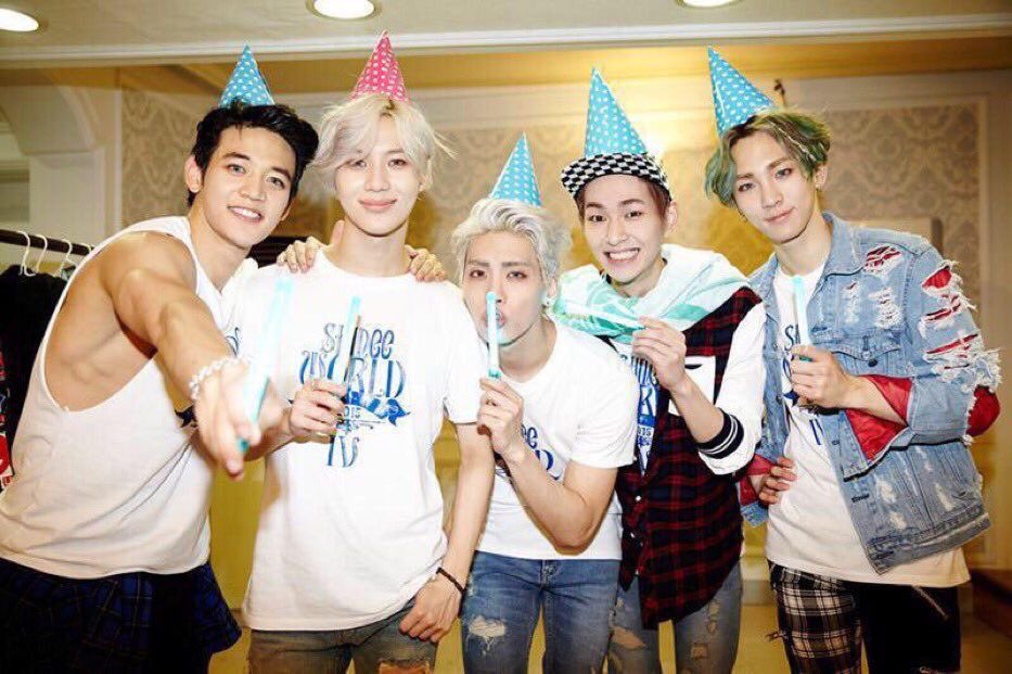 jjong_station's tweet photo. As #SHINee’s 16th debut anniversary wraps up, here’s a look back at #Jonghyun every day from debut until today, May 25th. 🩵

a thread - 🧵 https://t.co/D3SLxXrrr7
