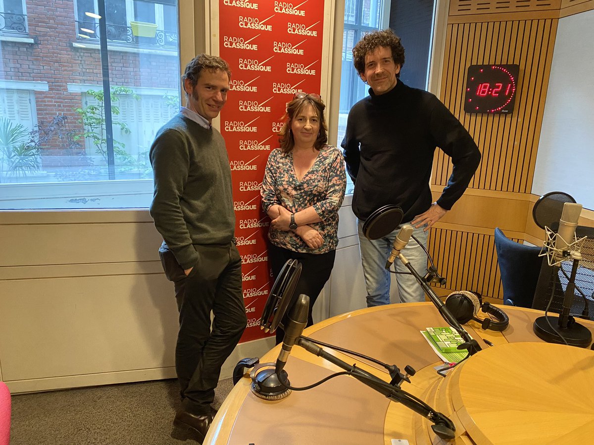 Ludmilla Sztabowicz (@lsztabowicz) on Twitter photo À l’occasion de la sortie du dernier volume de son intégrale #Brahms <a href="/ladolcevolta/">La Dolce Volta</a>, Geoffroy Couteau était hier avec Nicolas Baldeyrou chez <a href="/lauremezan/">Laure Mézan</a> <a href="/radioclassique/">Radio Classique</a> ➡️radioclassique.fr/classique/conc… Retrouvez-les aussi en concert 05/06 <a href="/Gaveauconcerts/">Salle Gaveau</a> À l’occasion de la sortie du dernier volume de son intégrale #Brahms <a href="/ladolcevolta/">La Dolce Volta</a>, Geoffroy Couteau était hier avec Nicolas Baldeyrou chez <a href="/lauremezan/">Laure Mézan</a> <a href="/radioclassique/">Radio Classique</a> ➡️radioclassique.fr/classique/conc… Retrouvez-les aussi en concert 05/06 <a href="/Gaveauconcerts/">Salle Gaveau</a>