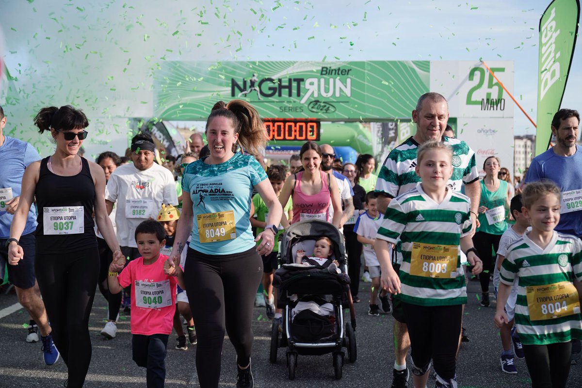 BinterNightRun's tweet photo. Damos inicio a la Binter NightRun Donostia - San Sebastián.
👟🏃🏻➡️🏃🏻♀️➡️💚 Salida de la Milla Verde, en apoyo a la Fundación Etiopía Autopia.
#binternightrunseries https://t.co/F2Le08yodu