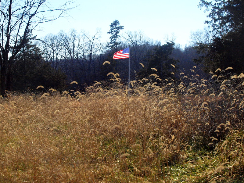 #StillnessAtAppomattox: The U.S flag flies over the parking area at the entrance of Appomattox CH NHP. The park was established in 1940 to 'commemorate the surrender of the army under General Lee to General Grant' and 'those who engaged in this tremendous conflict.' #CivilWar